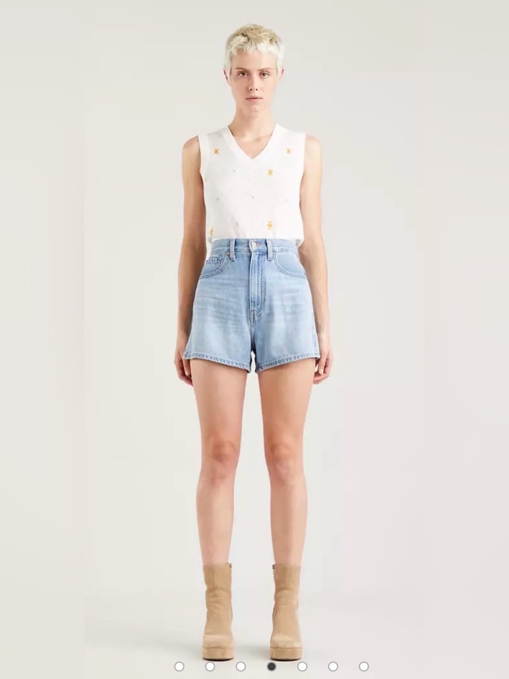 Levi’s Denim High Loose Shorts in Size 32 - Picture 6 of 16